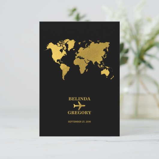 Destination Wedding World Passport Black Gold RSVP Karte (Stehend Vorderseite)