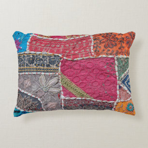 Detail alte bunte Patchwork-Teppich, Indien. Nah Dekokissen