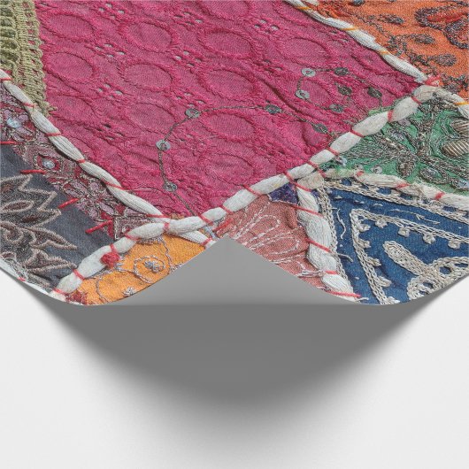 Detail alte bunte Patchwork-Teppich, Indien. Nah Geschenkpapier (Ecke)