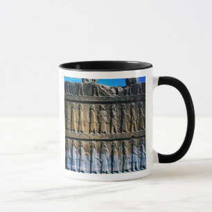 Detail des Entlastungsfrieses auf dem Treppenhaus Tasse