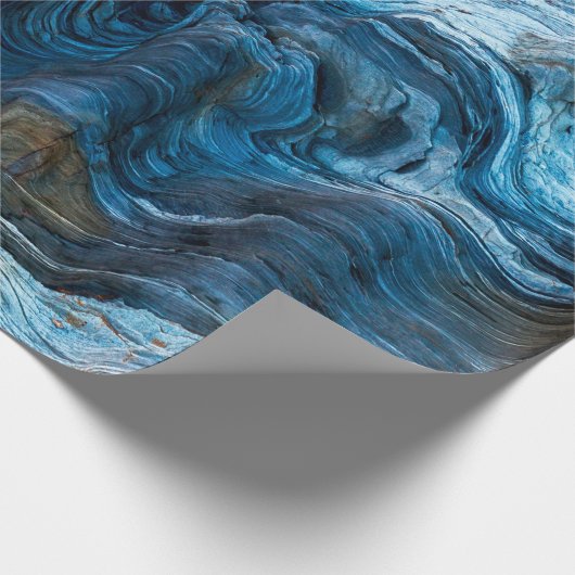 Detail eines Felsens mit Varianten von blau. Rock Geschenkpapier (Ecke)