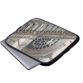 Detail Notre Dame Laptopschutzhülle (Vorne Knopf)
