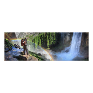Detail: Vernal Fall Hiker und Regenbogen - Yosemit Fotodruck