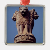 Detail von einer Ashoka Säule Silbernes Ornament (Vorne)