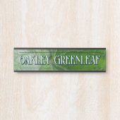 Detailansicht der Vene mit grünem Individuelle Nam Türschild (Vorderseite )