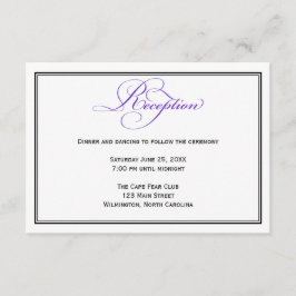 Detailkarte für die lila formale Skriptaufdruckauf Begleitkarte