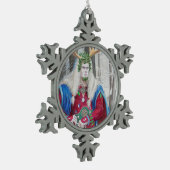 Detailportrait des keltischen Holly King Schneeflocken Zinn-Ornament (Links)