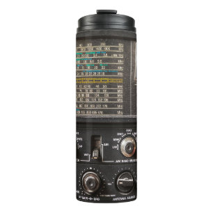 Details eines alten Funkempfängers Thermosbecher