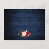 Details zur rustikalen Blue Wood Floral Wedding Ca Postkarte (Rückseite)