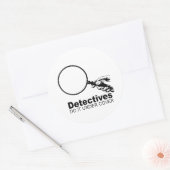 Detektive tun es unter Deckung Runder Aufkleber (Umschlag)