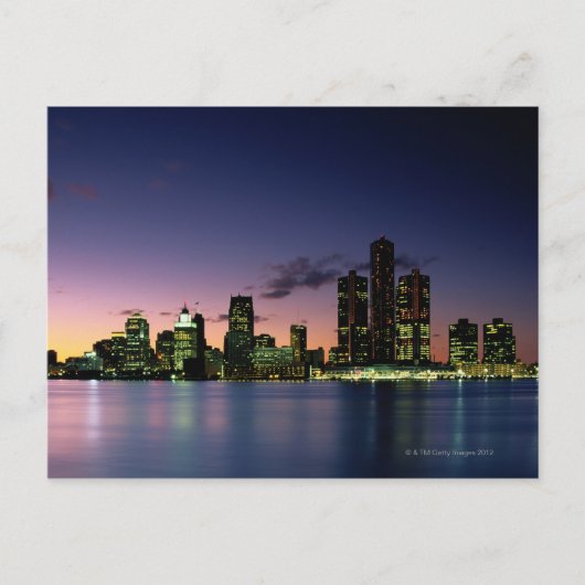 Detroit Skyline bei Dämmerung 2 Postkarte (Vorderseite)