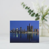 Detroit Skyline in der Nacht Postkarte (Stehend Vorderseite)