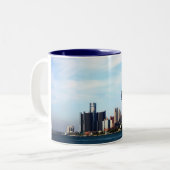 Detroit-Skyline Zweifarbige Tasse (Vorderseite Links)