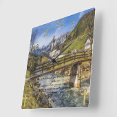 Deuteronomie 31:8 Kirche in der Nähe des Berges Quadratische Wanduhr (Winkel)