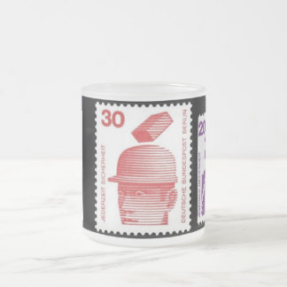 "Deutsche Briefmarke zur Arbeitnehmersicherheit vo Mattglastasse