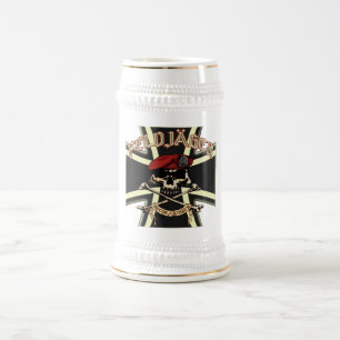 Deutsche Feldjäger mit Kreuzstein Bierglas