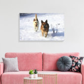 Deutsche Hirten, die im Schnee laufen Leinwanddruck (Insitu (Wohnzimmer))