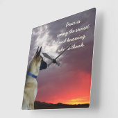 Deutsche Schäferhirte Sonnendeckenmauer mit Zitat Quadratische Wanduhr (Winkel)