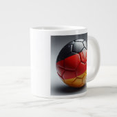 Deutsche Stolz Fußball Jumbo-Tasse (Vorderseite Rechts)