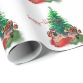 Deutscher Hirtenhund, der durch Weihnachtsbaum leb Geschenkpapier (Rolleneckpunkt)