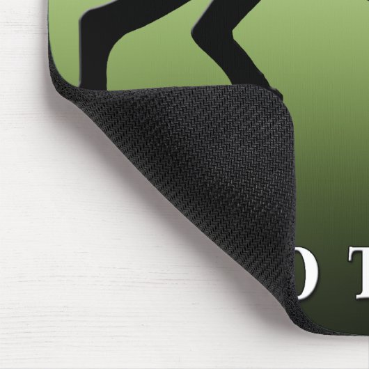 Deutscher kurzhaariger Zeiger "gelangen an den Mousepad (Ecke)