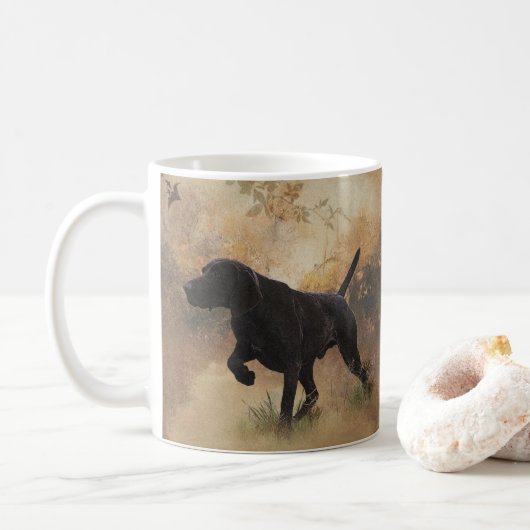 Deutscher Kurzläufer bereit zur Jagd auf Geschenkb Kaffeetasse (Mit Donut)