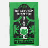 Deutscher Pilsner Beer und Wurst Geschirrtuch (Vertikal)