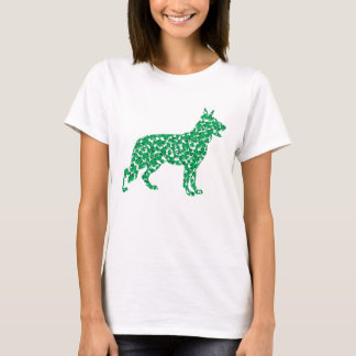 Deutscher Schäferhund aus Kleeblättern T-Shirt