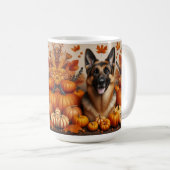 Deutscher Schäferhund im Herbstsetting Kaffeetasse (VorderseiteRechts)