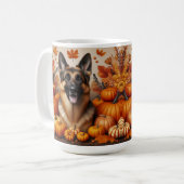 Deutscher Schäferhund im Herbstsetting Kaffeetasse (Vorderseite Links)