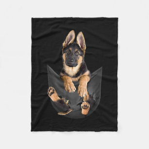 Deutscher Schäferhund in Pocket T - Shirt Funny D Fleecedecke