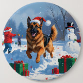 Deutscher Schäferhund läuft mit Weihnachtshut im S Button (Vorderseite)