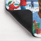 Deutscher Schäferhund läuft mit Weihnachtshut im S Mousepad (Ecke)