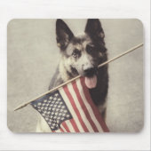 Deutscher Schäferhund mit US-Flagge Mousepad (Vorne)