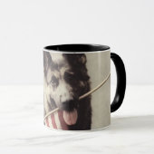 Deutscher Schäferhund mit US-Flagge Tasse (VorderseiteRechts)