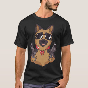 Deutscher Schäferhund mit Waffen T-Shirt