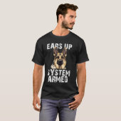 Deutscher Schäferhund Ohren Hoch System Armed T-Shirt (Vorne ganz)