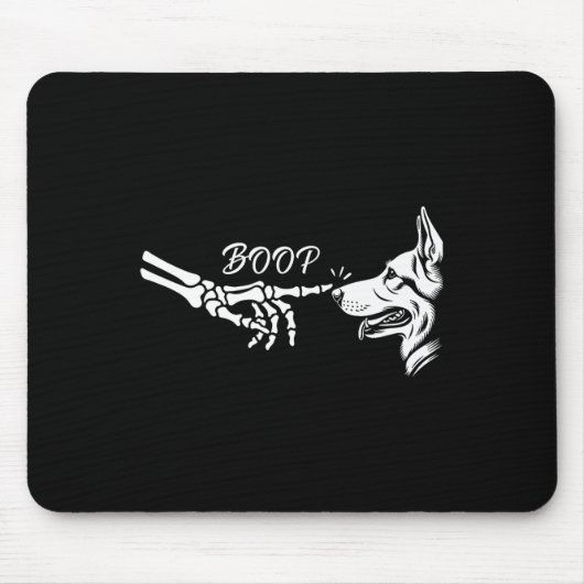 Deutscher Schäferhund Skeleton Hand Boop Halloween Mousepad (Vorne)