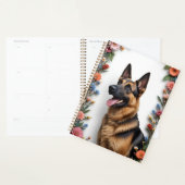 Deutscher Schäferhund umgeben von lebendigen Blume Planer (Anzeige)