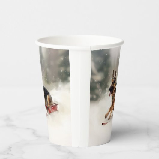 Deutscher Schäferhund Weihnachtsschnee im Winter Pappbecher (Rechts)