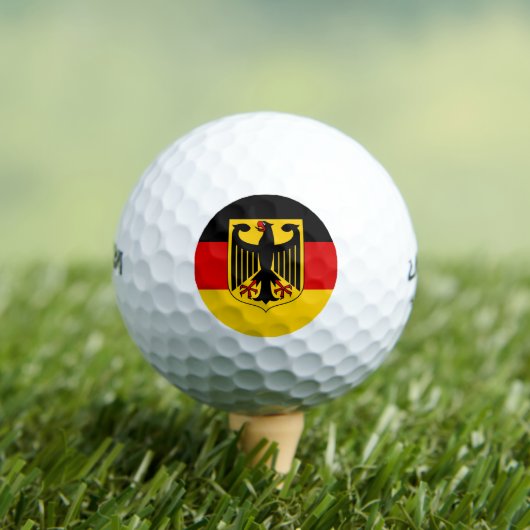 deutsches Emblem Golfball (Insitu T-Shirt)