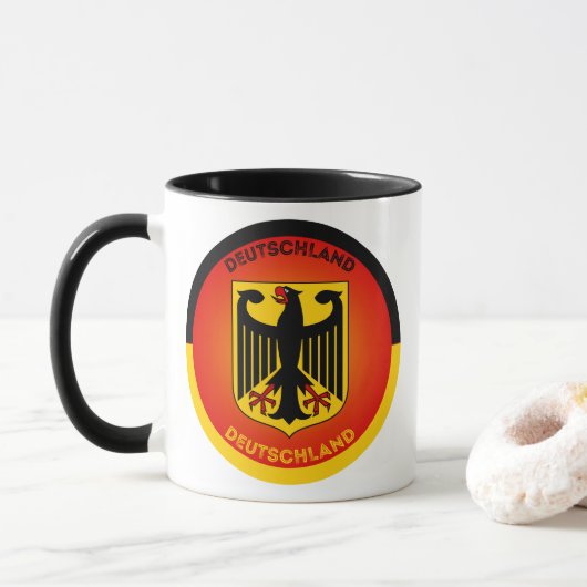 Deutsches Erbe-Emblem Tasse (Mit Donut)
