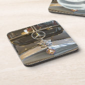 Deutschland, Baden-Württemberg, Stuttgart. Mercede Getränkeuntersetzer (Linke Seite)