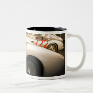 Deutschland, Baden-Württemberg, Stuttgart. Zweifarbige Tasse