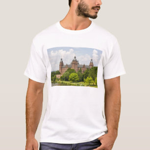 Deutschland, Bayern, Bayern, Aschaffenburg. Schlos T-Shirt