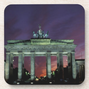 Deutschland, Berlin. Brandenburger Tor bei Nacht. Untersetzer