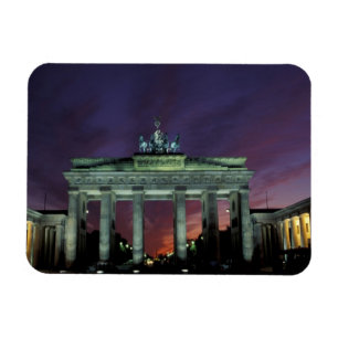 Deutschland, Berlin. Brandenburger Tor in der Nach Magnet