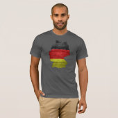Deutschland - Flagge und Karte T-Shirt (Vorne ganz)