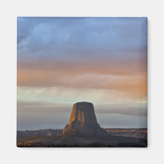 Devils Tower National Monument, Sturm bei Sonnenun Magnet (Vorne)