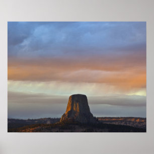 Devils Tower National Monument, Sturm bei Sunset Poster